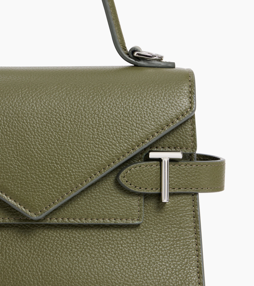 Kleine Handtasche Emilie aus genarbtem Leder mit Doppelklappe