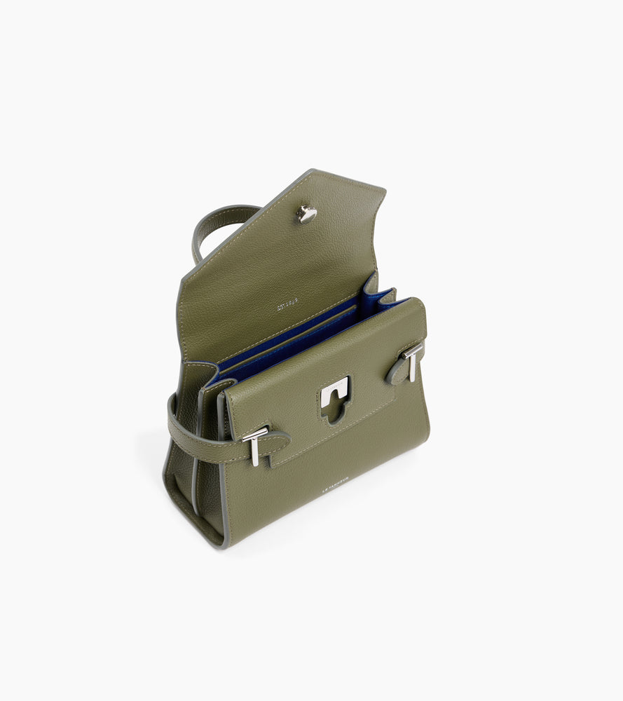 Kleine Handtasche Emilie aus genarbtem Leder mit Doppelklappe