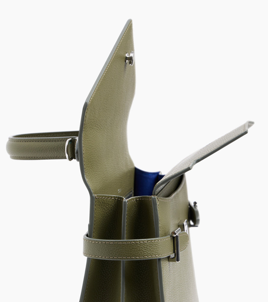 Mittelgroße Handtasche Emilie aus genarbtem Leder mit Doppelklappe