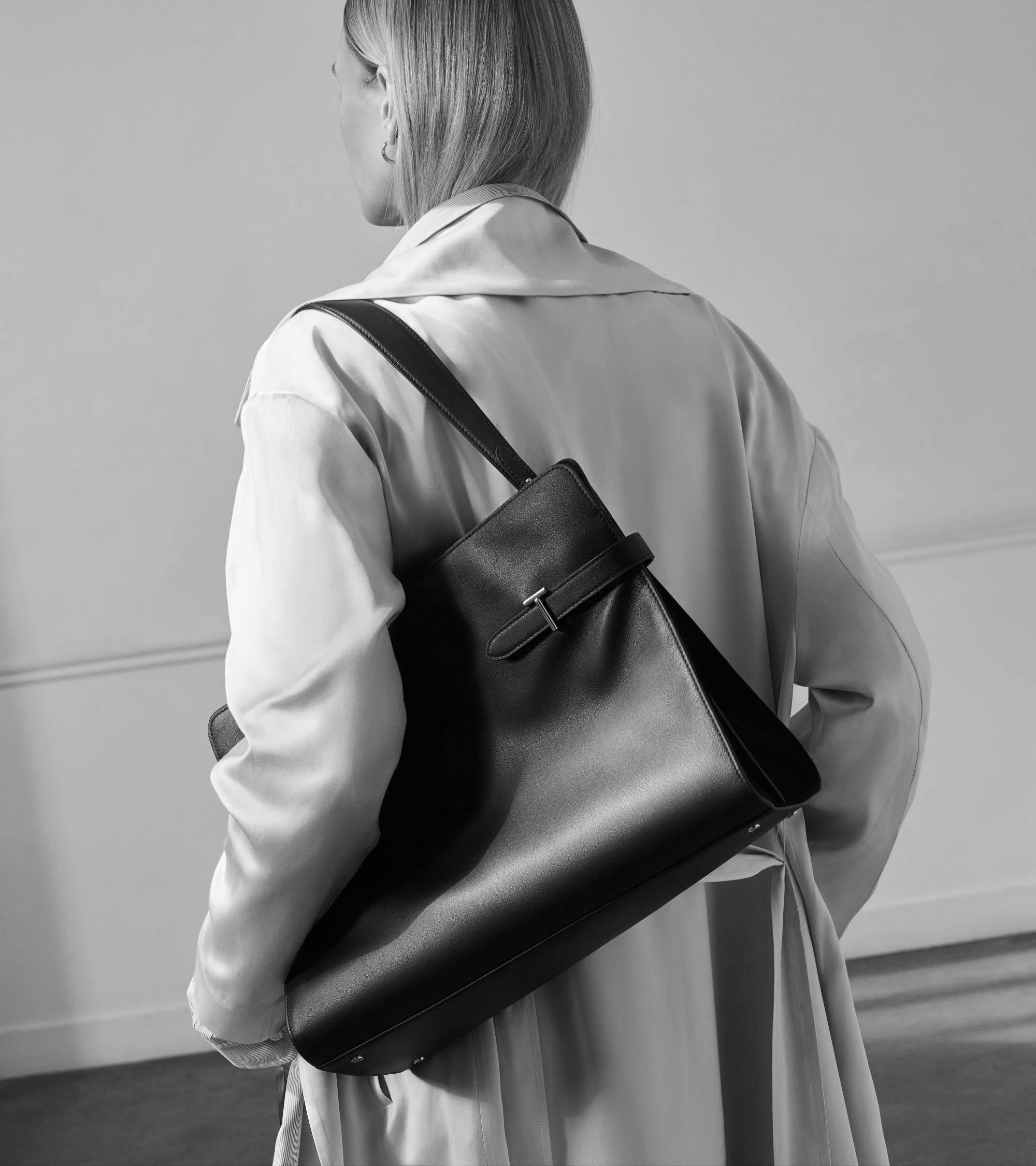 Bolsa de hombro modelo maxi Emie en cuero liso y nobuk
