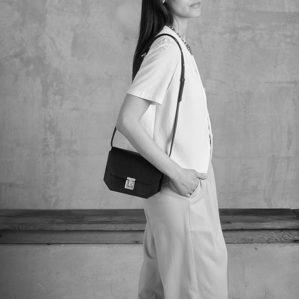 Petit sac bandoulière Rose en cuir lisse