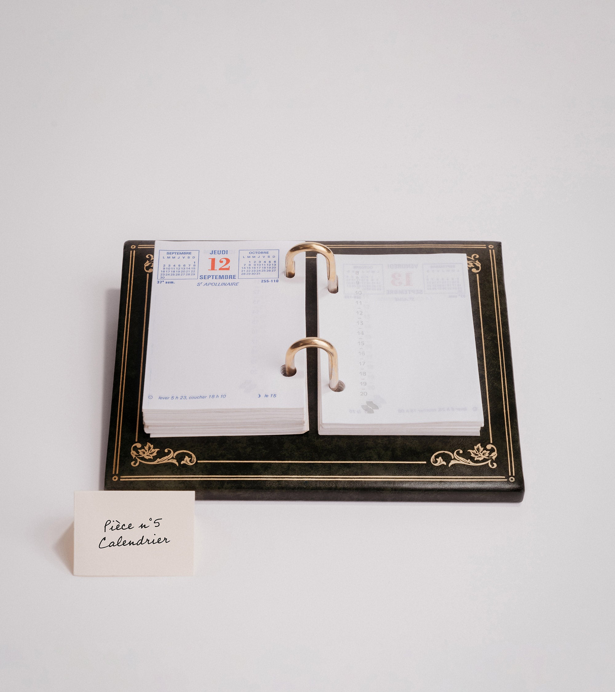 Présentoir de calendrier en cuir